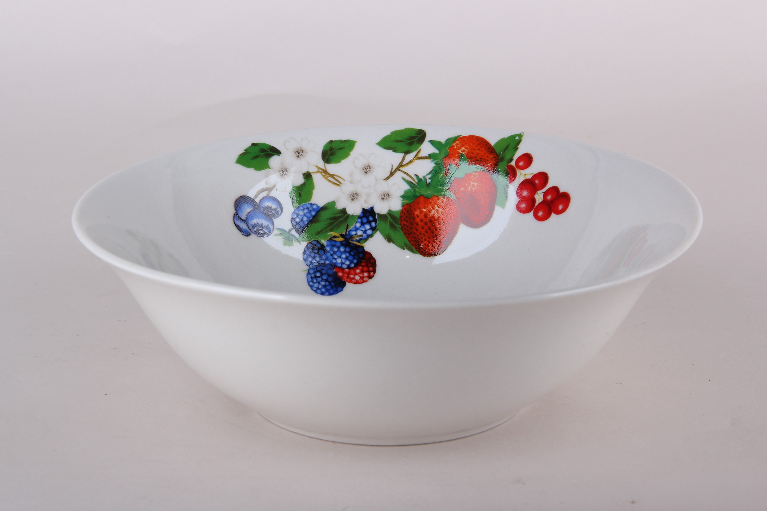Салатник 20см 950мл Summer berries фарф. (12/12)